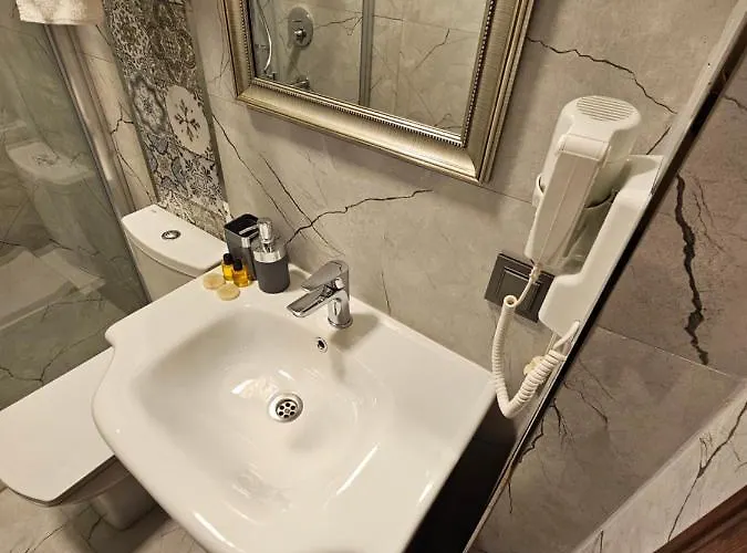 Gul Sultan Guest house 4*